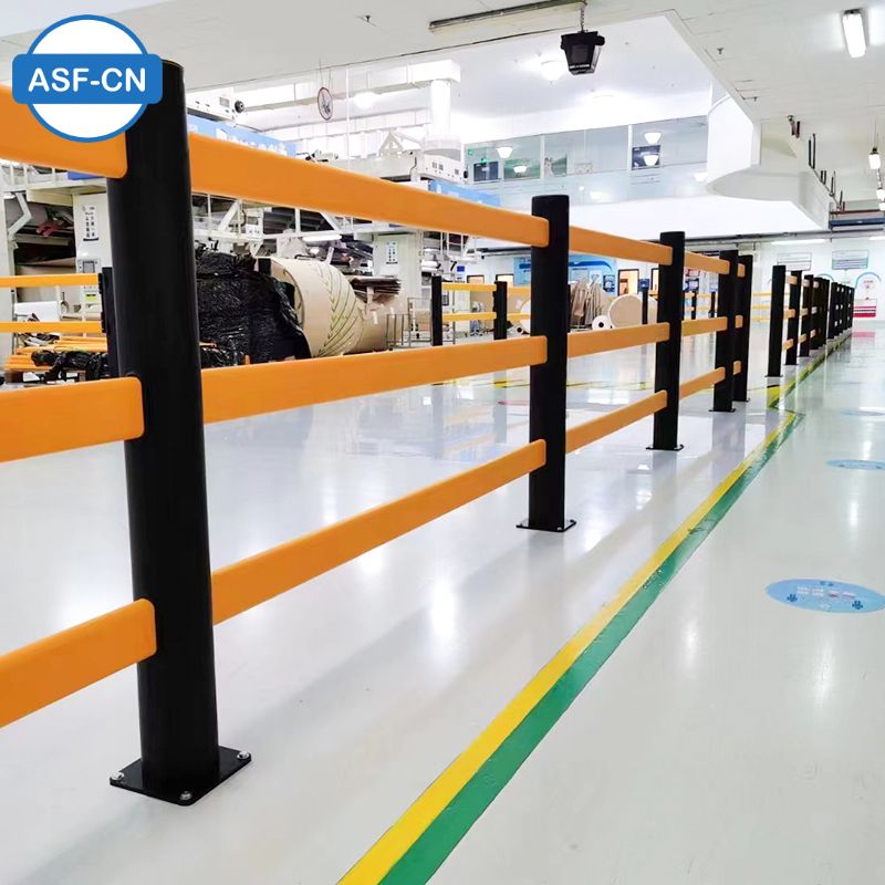 Three rail elastic guardrail